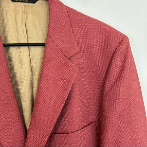 Men's Halston Salmon Pink Suit Jacket/ Blazer Size Large - Picture 4 of 13